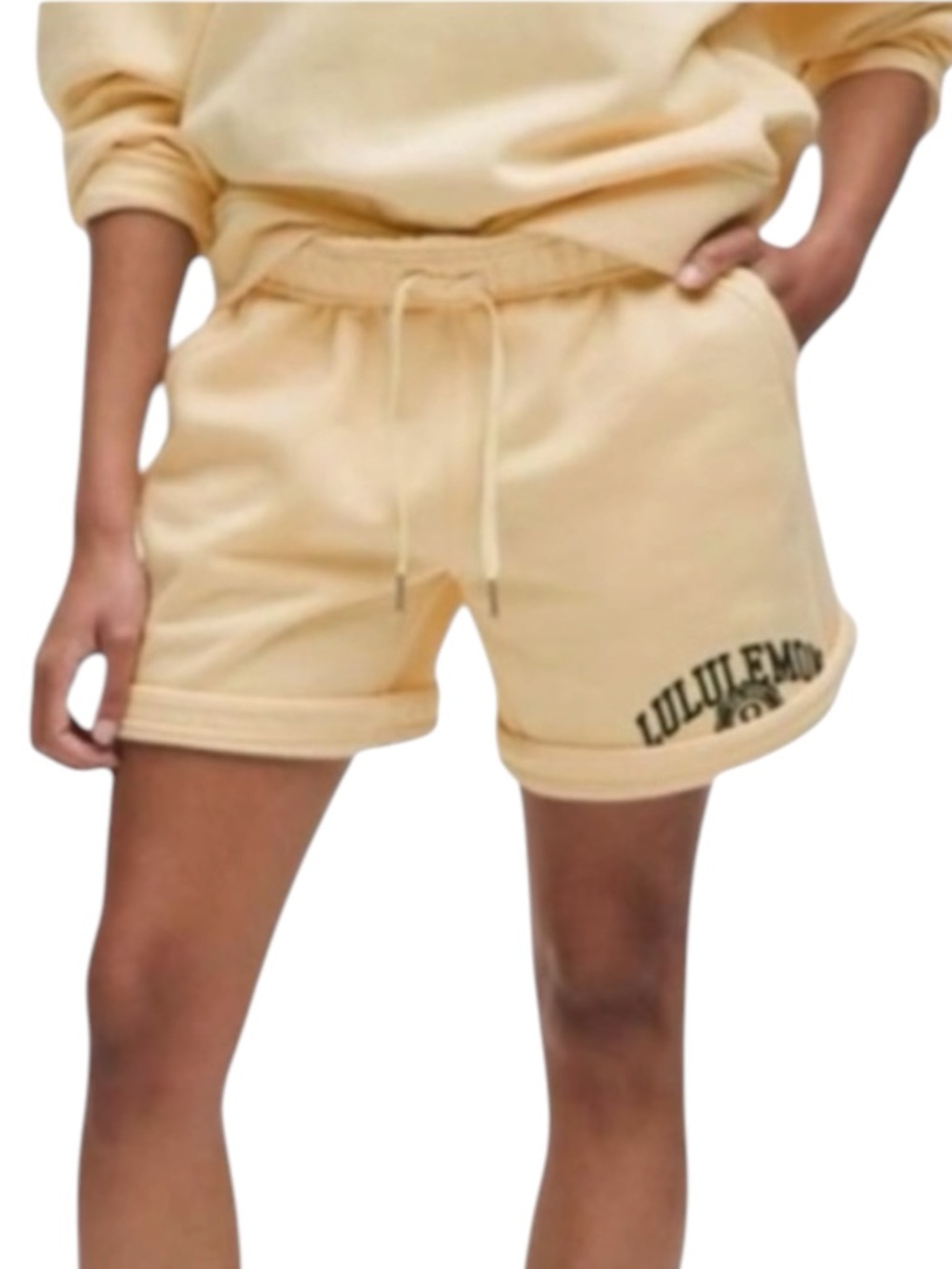 LULULEMON NWT Scuba Oversize Shorts in Buttercream Size XS — NEW WITH TAGS!!!